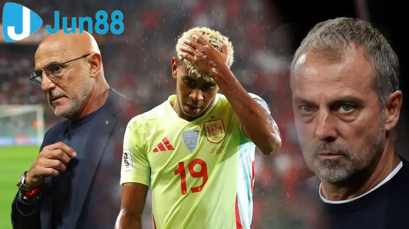 2 HLV lên tiếng về việc sử dụng cầu thủ trẻ xuất sắc nhất thể giới. (Ảnh: beIN SPORTS)